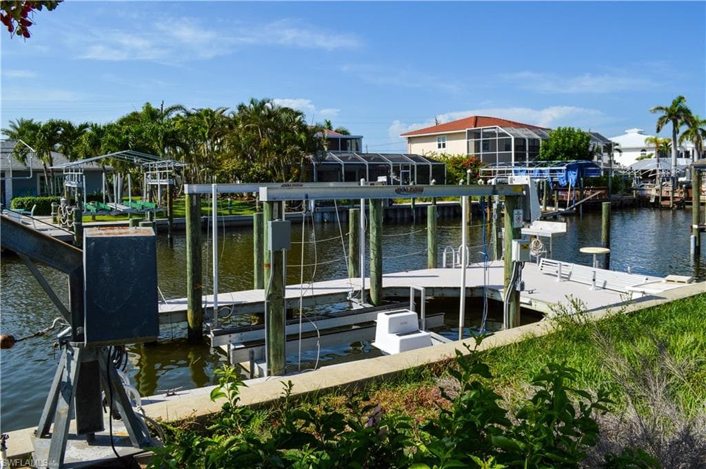 206 Ibis ST, FORT MYERS BEACH FL 33931-4