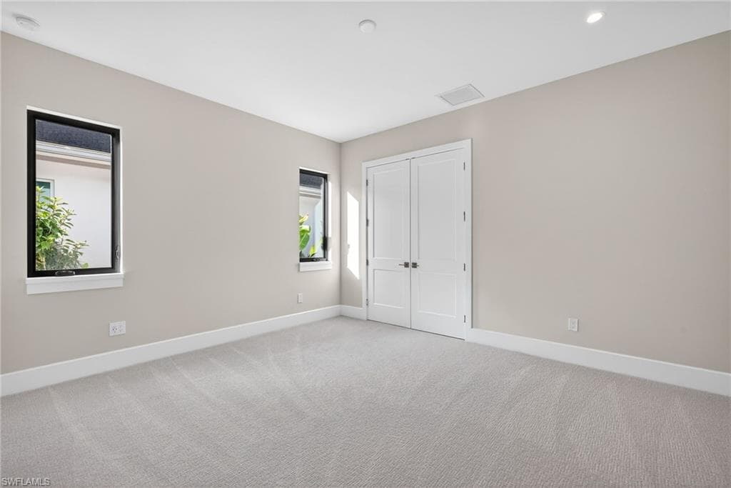 2055 Cambridge Park DR, NAPLES FL 34109-26