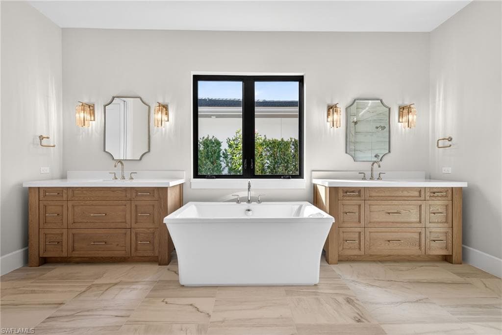 2055 Cambridge Park DR, NAPLES FL 34109-16