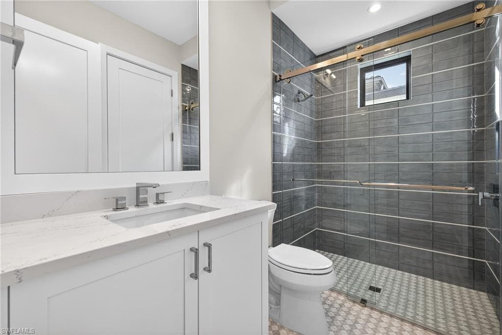 2055 Cambridge Park DR, NAPLES FL 34109-28