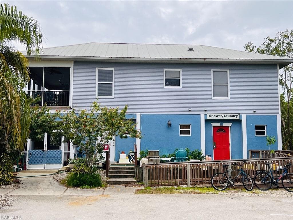 385 Angler DR, GOODLAND FL 34140-12