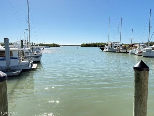 385 Angler DR, GOODLAND FL 34140-4