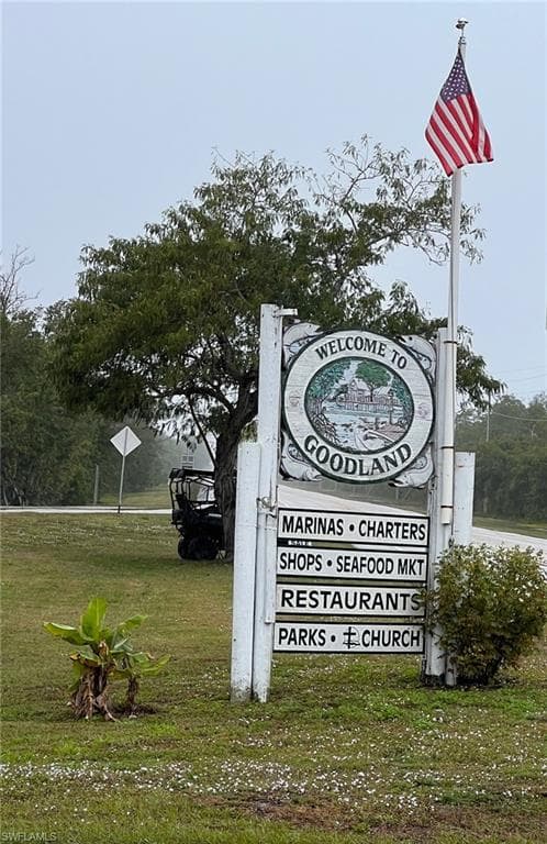 385 Angler DR, GOODLAND FL 34140-9