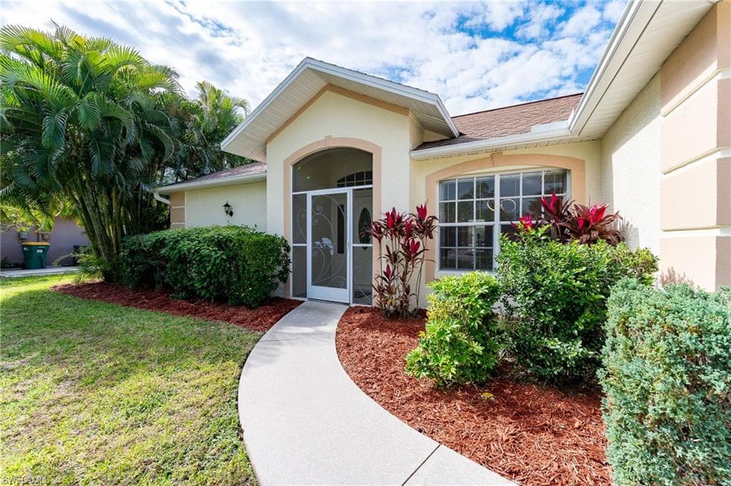 511 Ibis WAY, NAPLES FL 34110-1