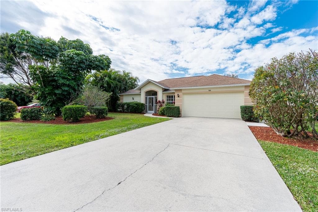 511 Ibis WAY, NAPLES FL 34110-35
