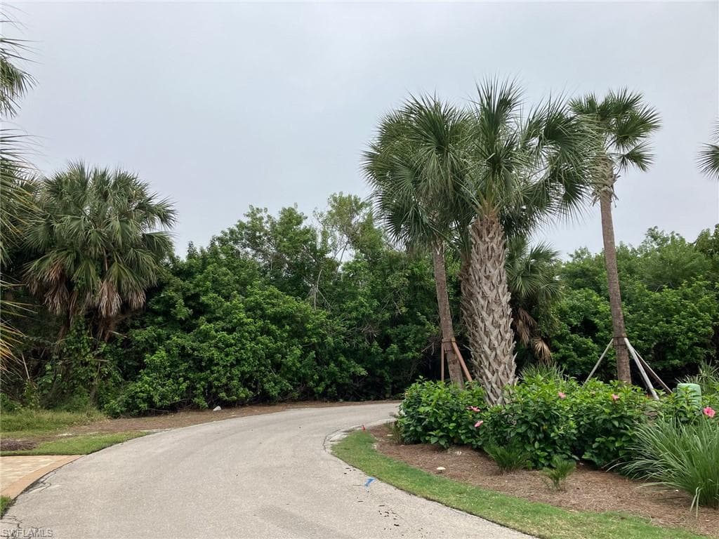 124 Wild Cherry LN, MARCO ISLAND FL 34145-1
