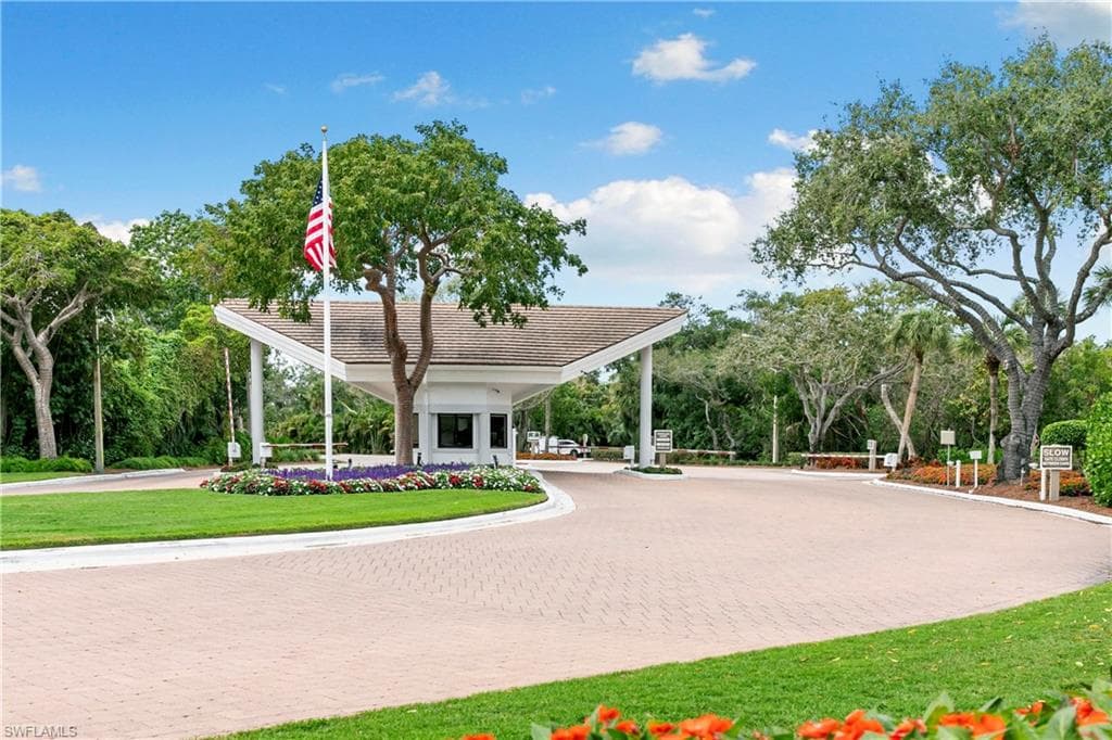 124 Wild Cherry LN, MARCO ISLAND FL 34145-9