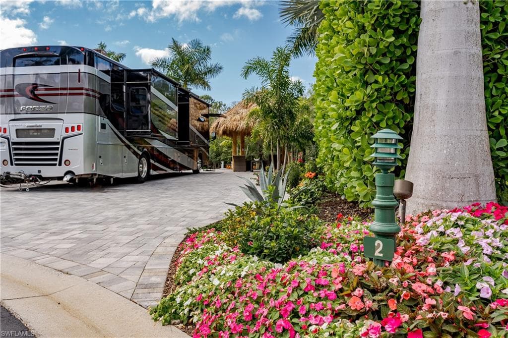 13307 Snook CIR, NAPLES FL 34114-17