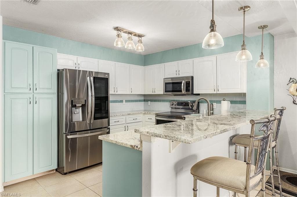841 SW 47th TER # 202, CAPE CORAL FL 33914-5
