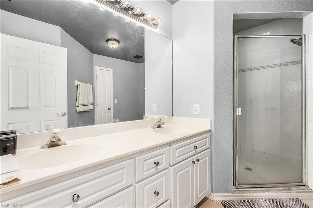 841 SW 47th TER # 202, CAPE CORAL FL 33914-12