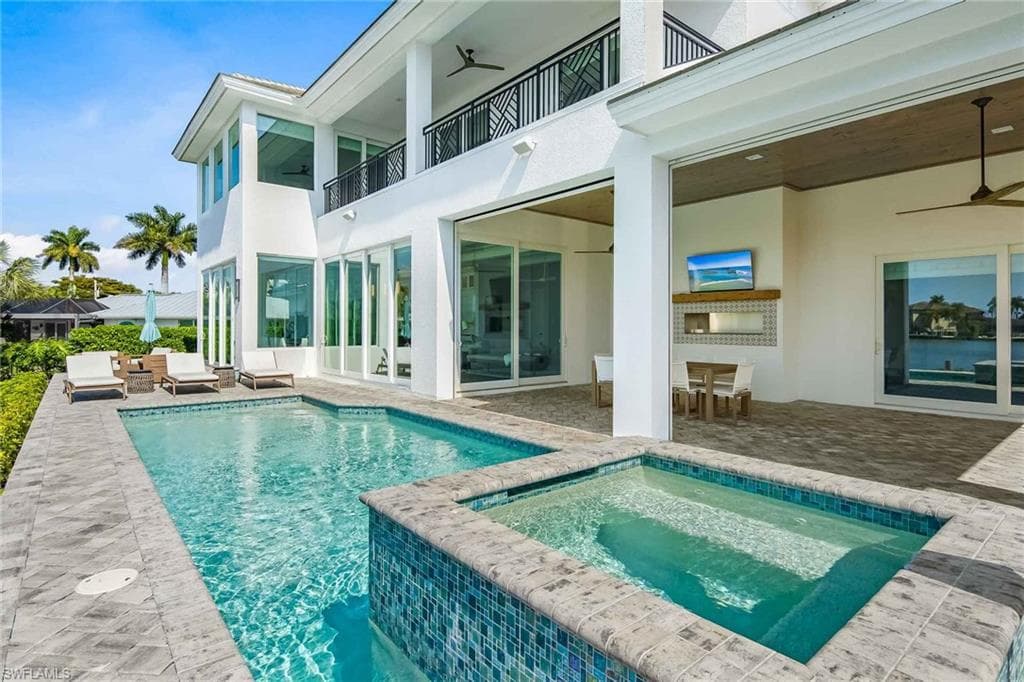 1608 Windmill AVE Unit 1, MARCO ISLAND FL 34145-2
