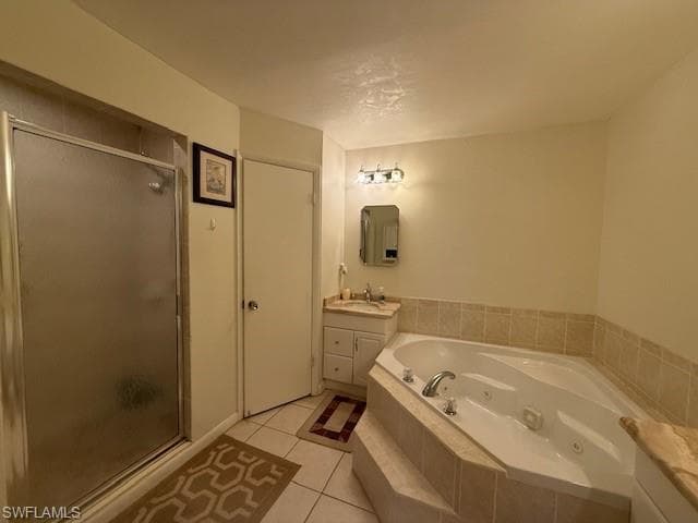 2373 Anthony CT, NAPLES FL 34109-23