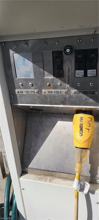 4701 Lahaina LN, BONITA SPRINGS FL 34134-2