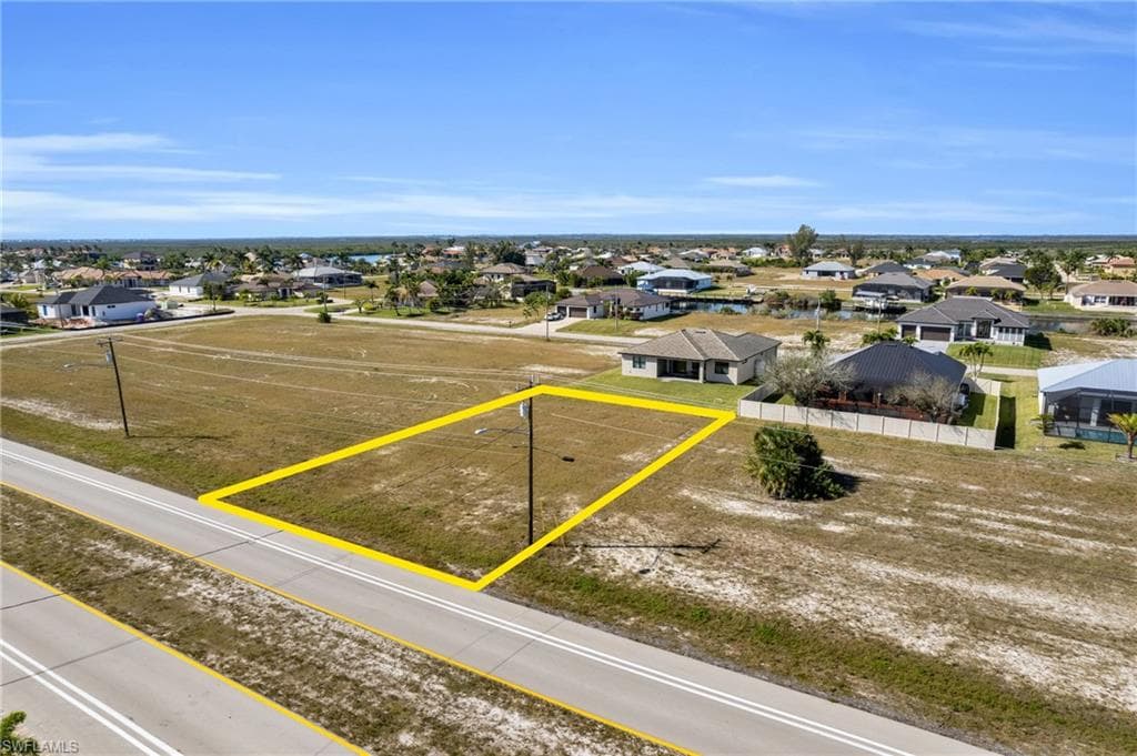 1220 Old Burnt Store RD N, CAPE CORAL FL 33993-5