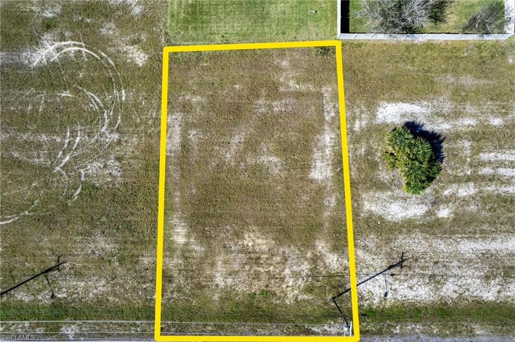 1220 Old Burnt Store RD N, CAPE CORAL FL 33993-4