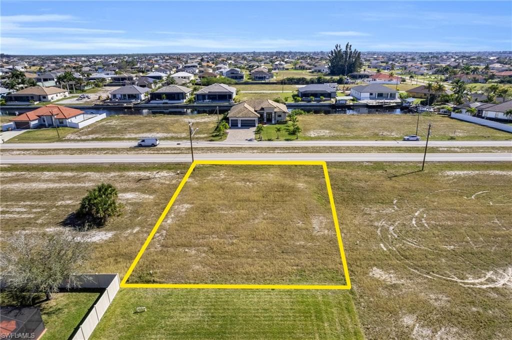 1220 Old Burnt Store RD N, CAPE CORAL FL 33993-3