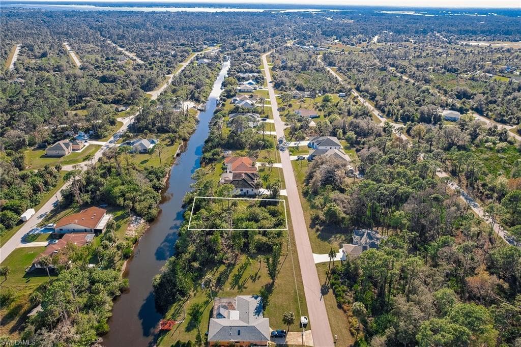 100 Cory ST, PORT CHARLOTTE FL 33953-2