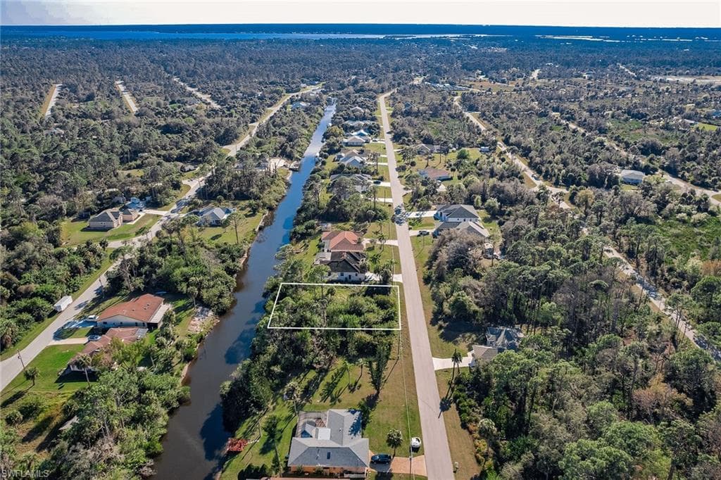 100 Cory ST, PORT CHARLOTTE FL 33953-4