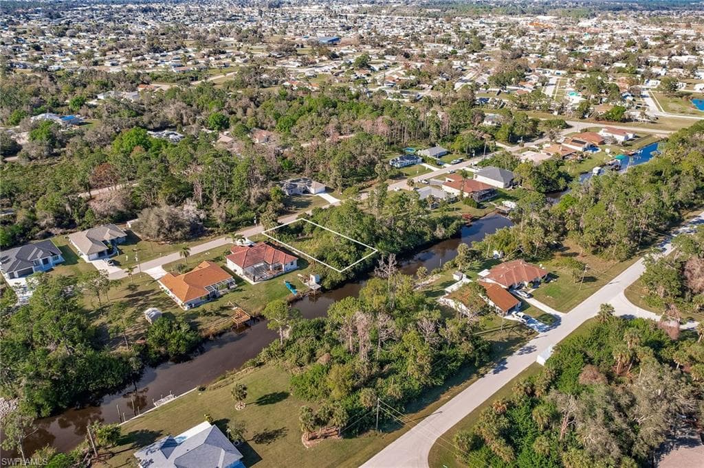 100 Cory ST, PORT CHARLOTTE FL 33953-7