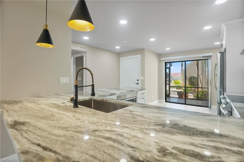 16321 Kelly Woods DR # 182, FORT MYERS FL 33908-13