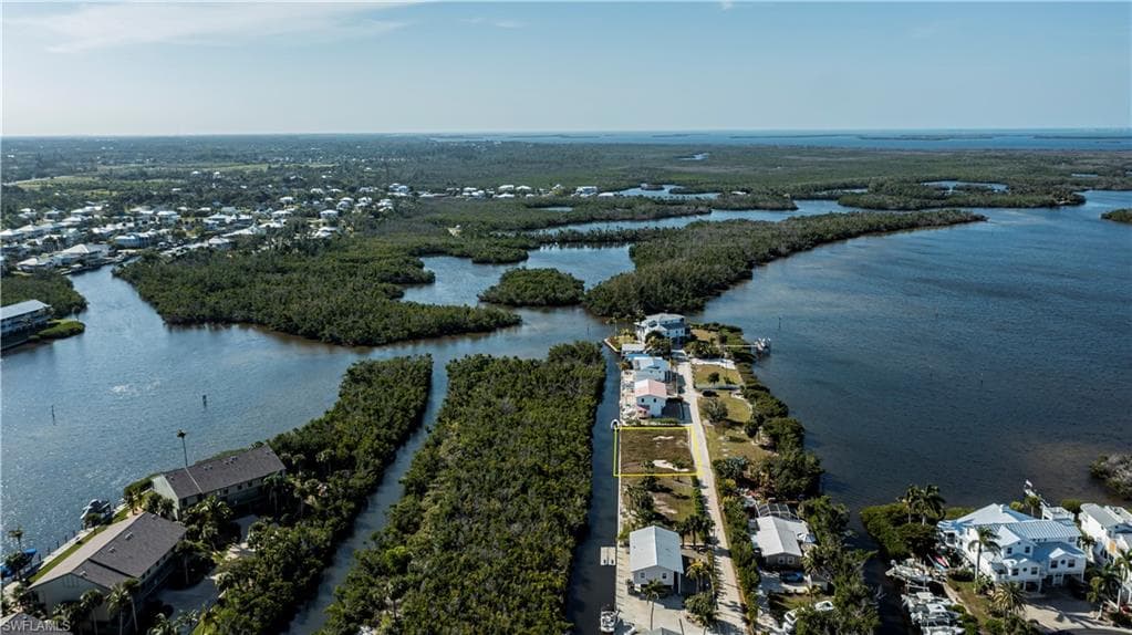 8153 Moyer LN, BOKEELIA FL 33922-7