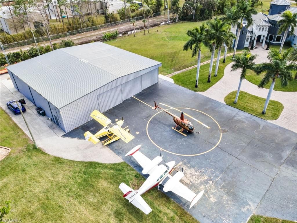 18528 Baseleg AVE, NORTH FORT MYERS FL 33917-5