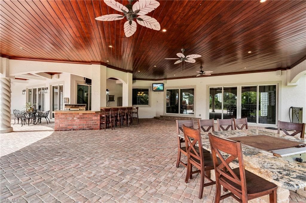 18528 Baseleg AVE, NORTH FORT MYERS FL 33917-46