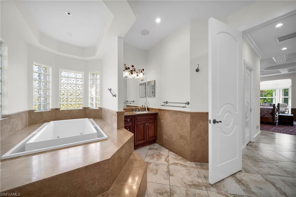 18528 Baseleg AVE, NORTH FORT MYERS FL 33917-23