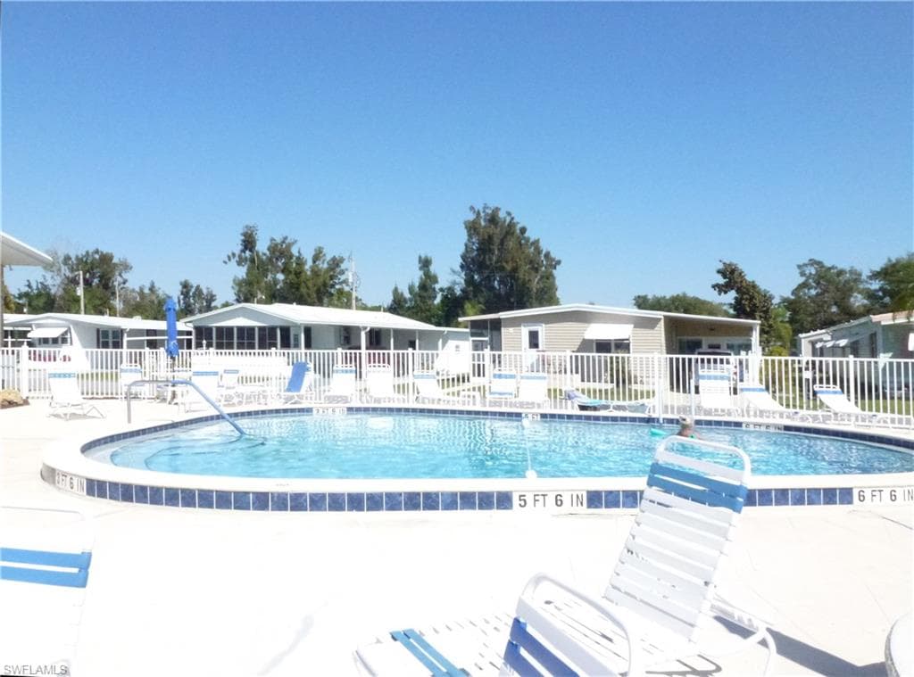 2820 Breezewood DR, NORTH FORT MYERS FL 33917-23