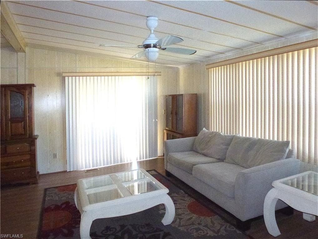 2820 Breezewood DR, NORTH FORT MYERS FL 33917-9