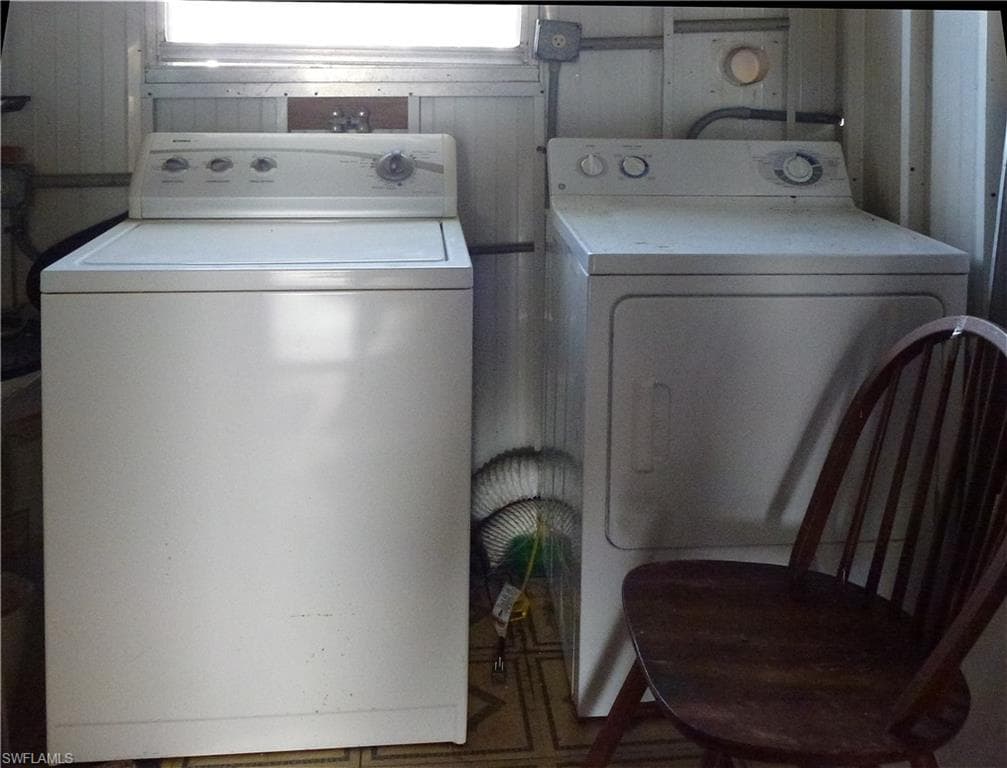 2820 Breezewood DR, NORTH FORT MYERS FL 33917-17