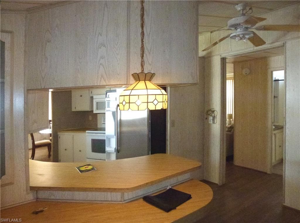 2820 Breezewood DR, NORTH FORT MYERS FL 33917-3