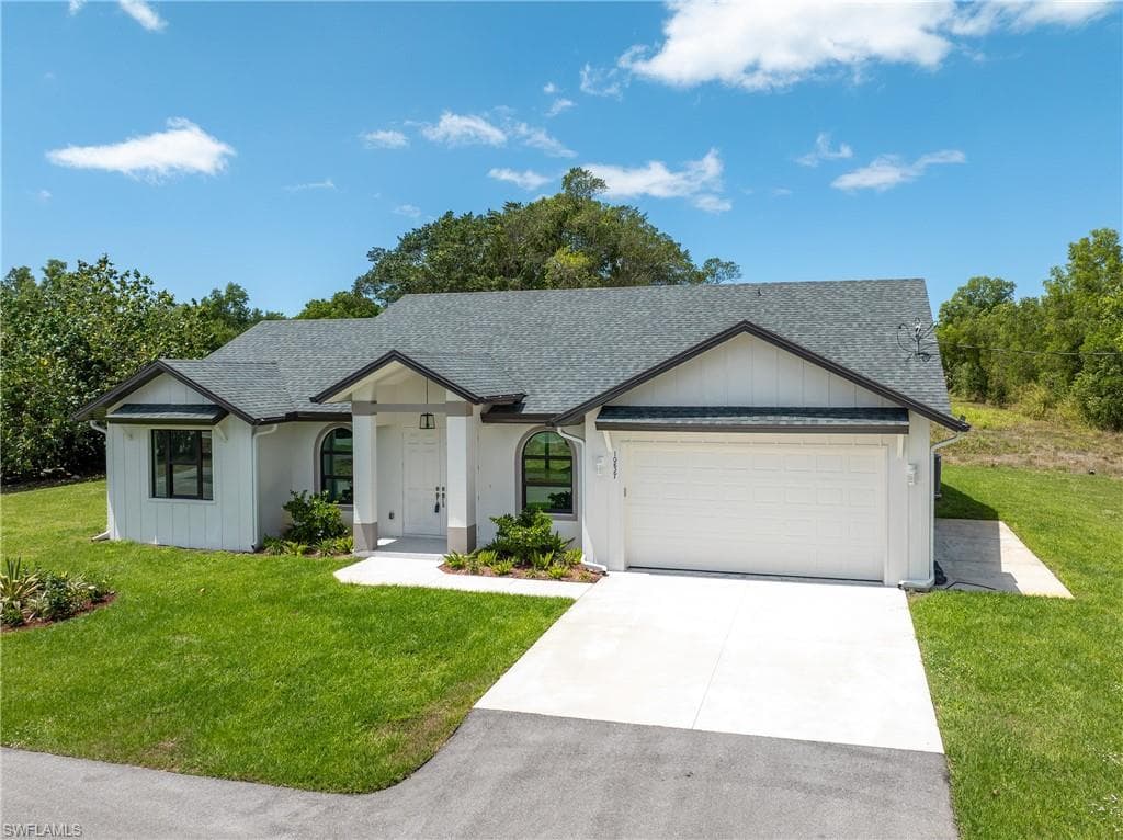 10827 Greenway RD, NAPLES FL 34114-25