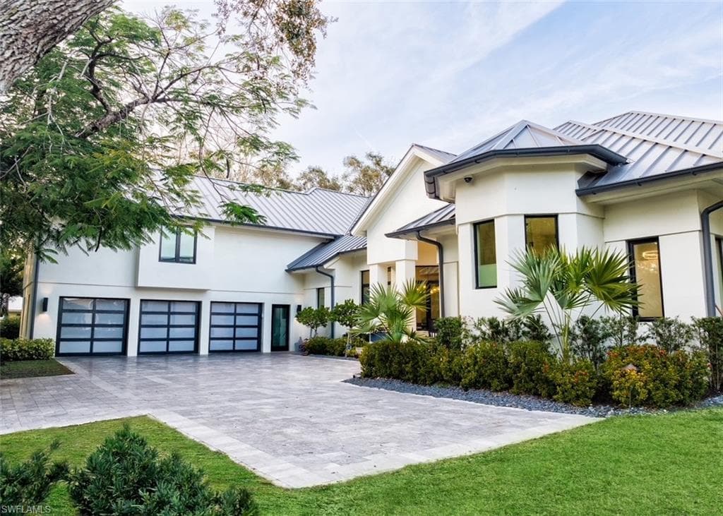 681 KATEMORE LN, NAPLES FL 34108-42