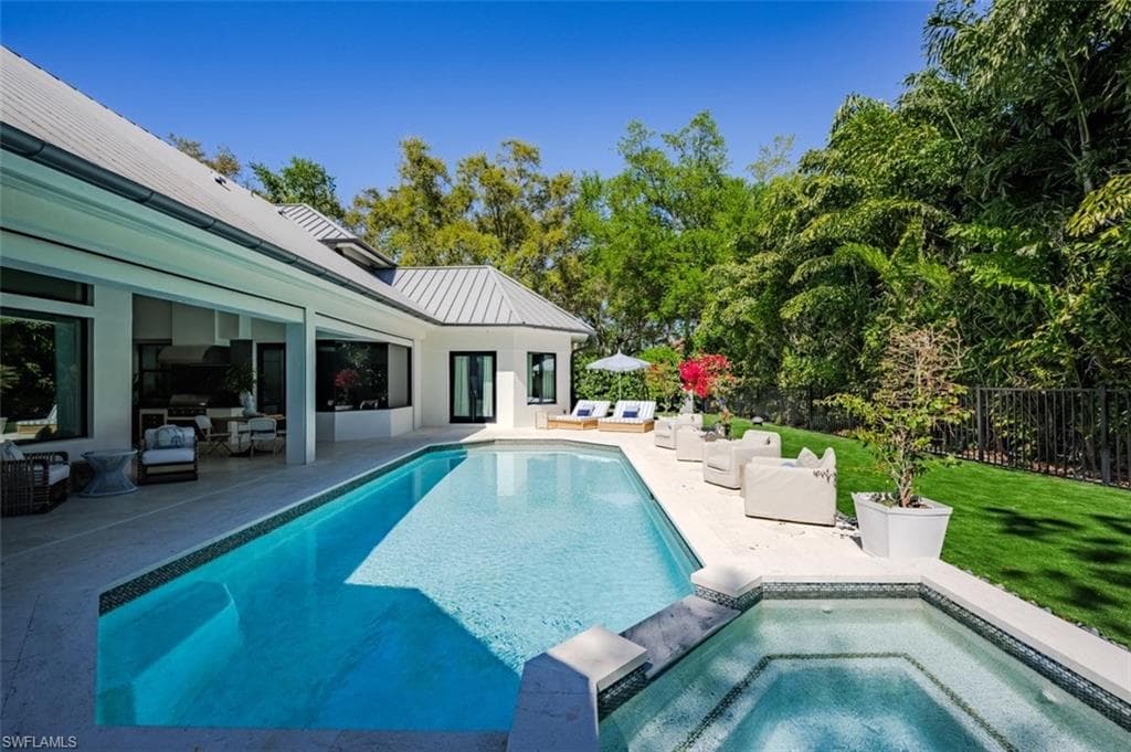 681 KATEMORE LN, NAPLES FL 34108-35