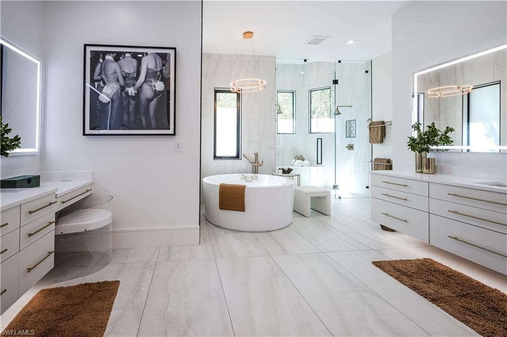 681 KATEMORE LN, NAPLES FL 34108-19