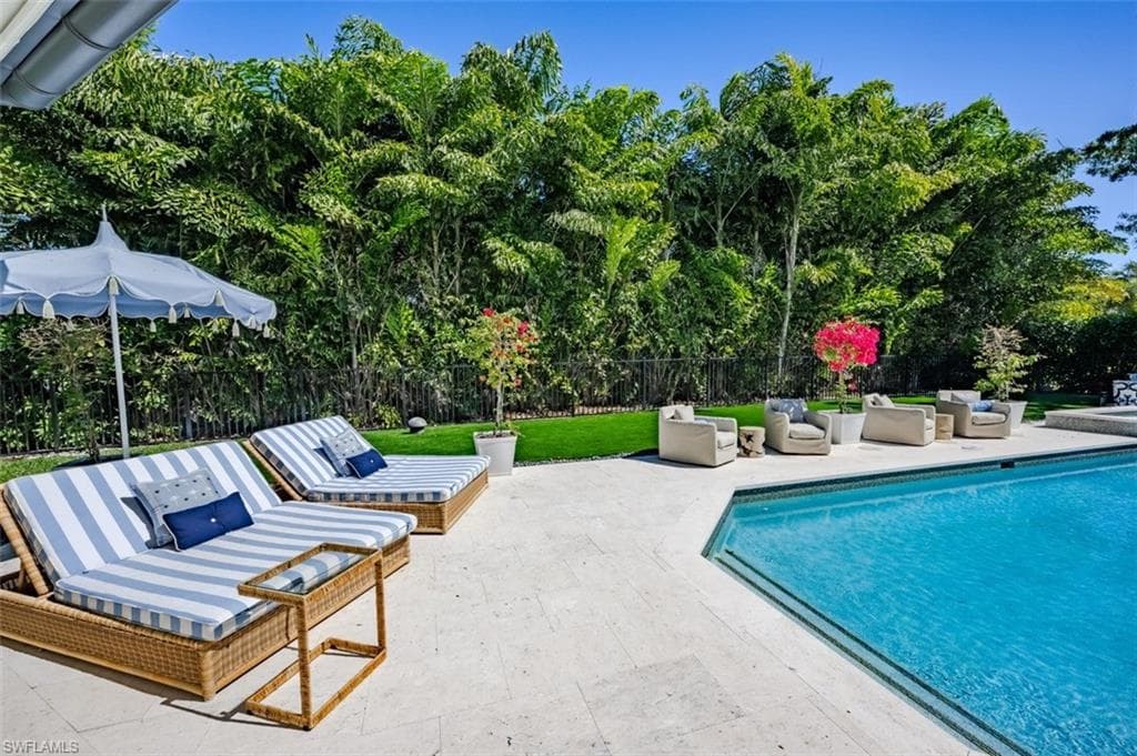 681 KATEMORE LN, NAPLES FL 34108-33