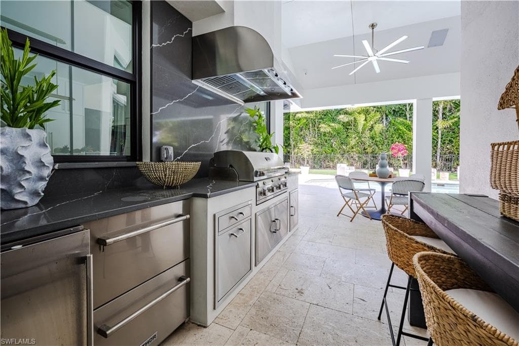 681 KATEMORE LN, NAPLES FL 34108-32