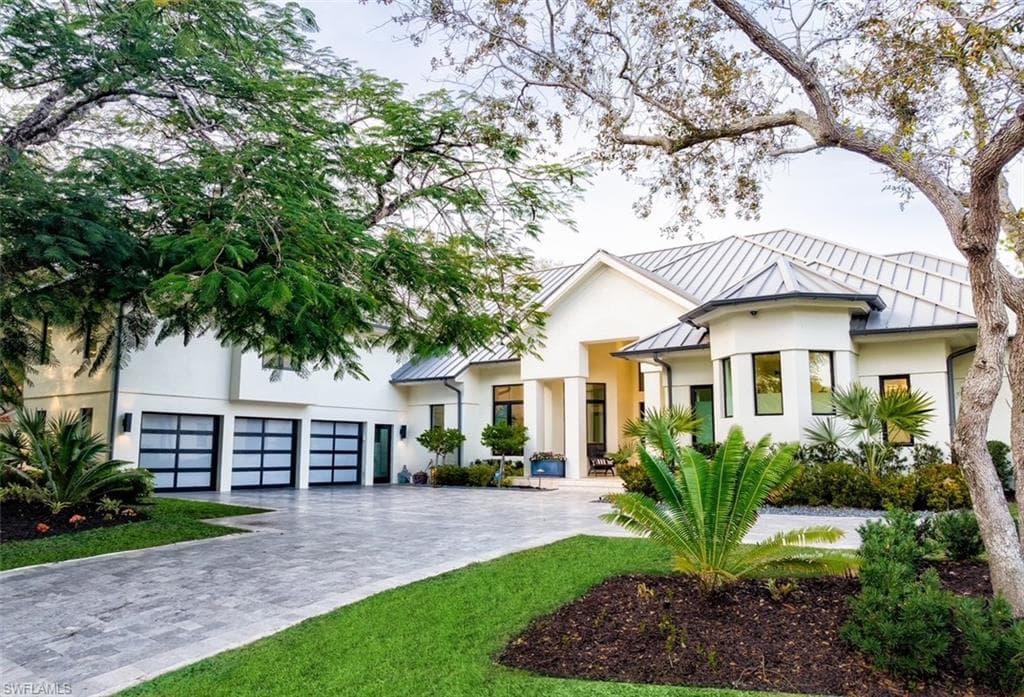 681 KATEMORE LN, NAPLES FL 34108-40