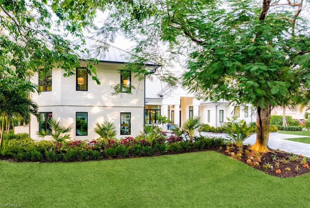 681 KATEMORE LN, NAPLES FL 34108-43