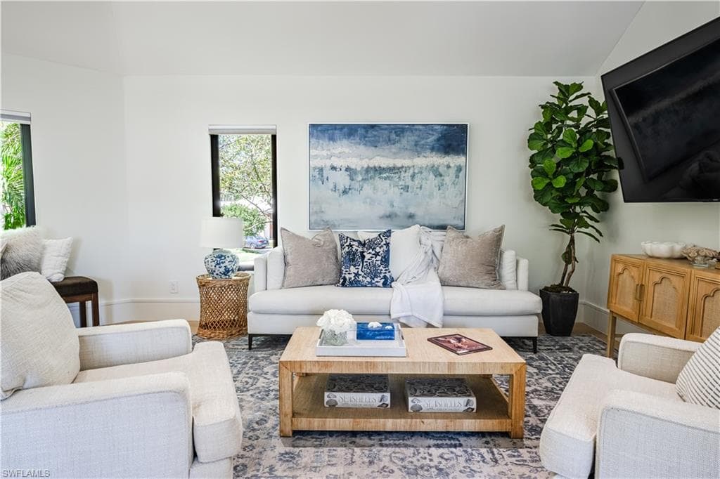 681 KATEMORE LN, NAPLES FL 34108-24