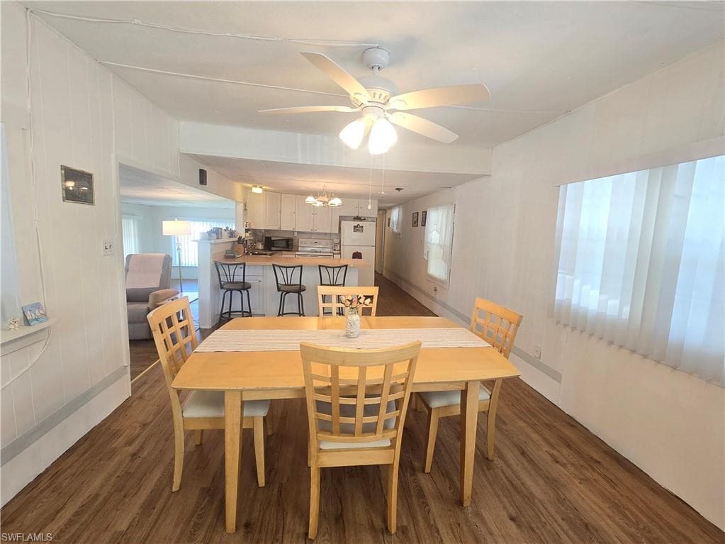 99 Moorhead MNR # 99, NAPLES FL 34112-11