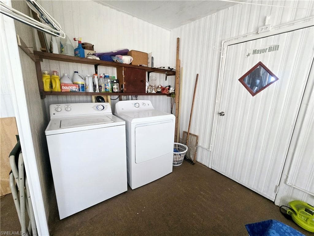 99 Moorhead MNR # 99, NAPLES FL 34112-19