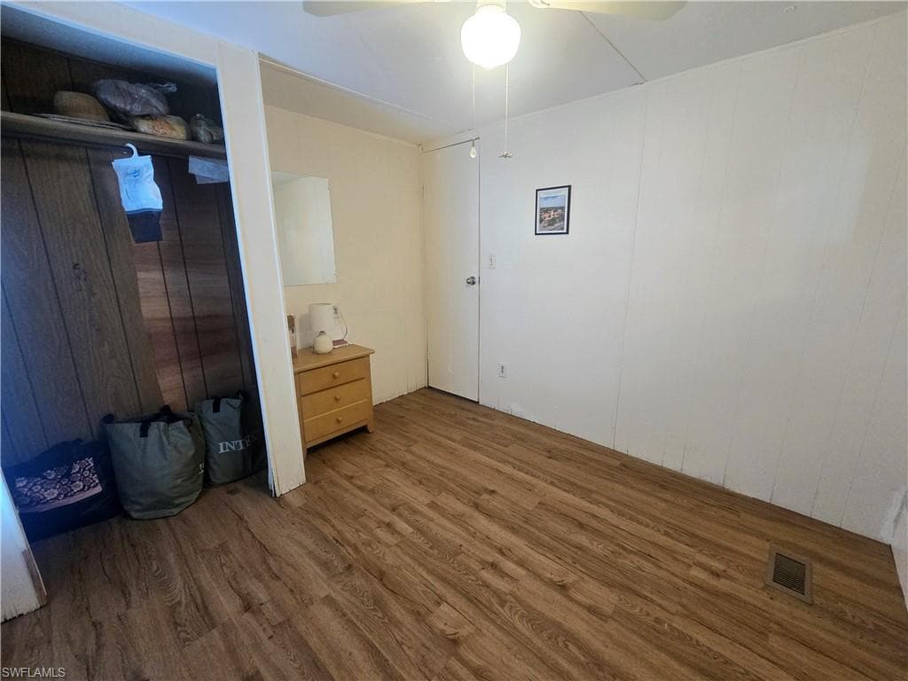 99 Moorhead MNR # 99, NAPLES FL 34112-17