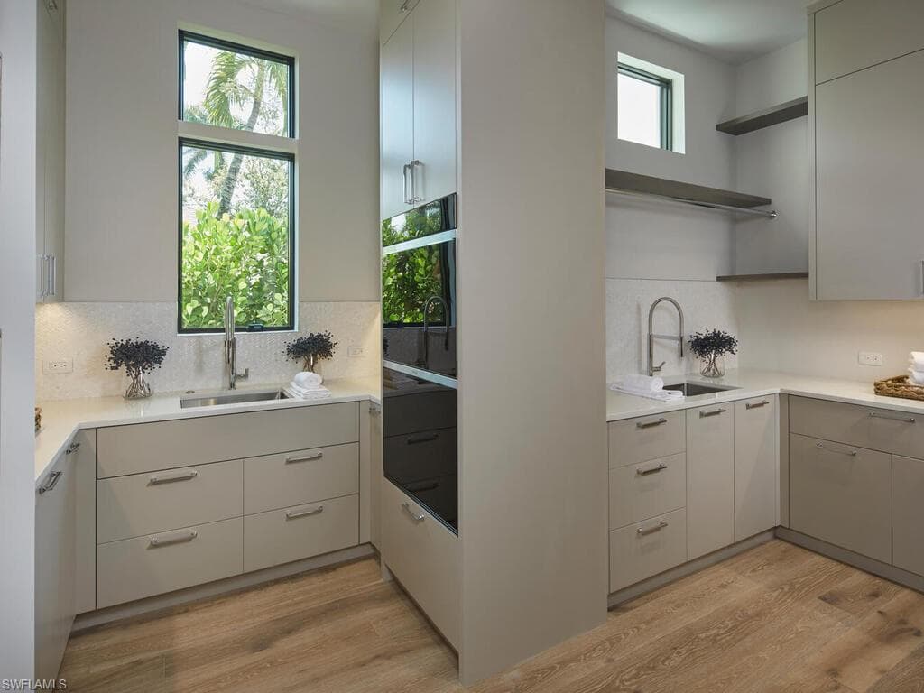 595 16th AVE S, NAPLES FL 34102-12