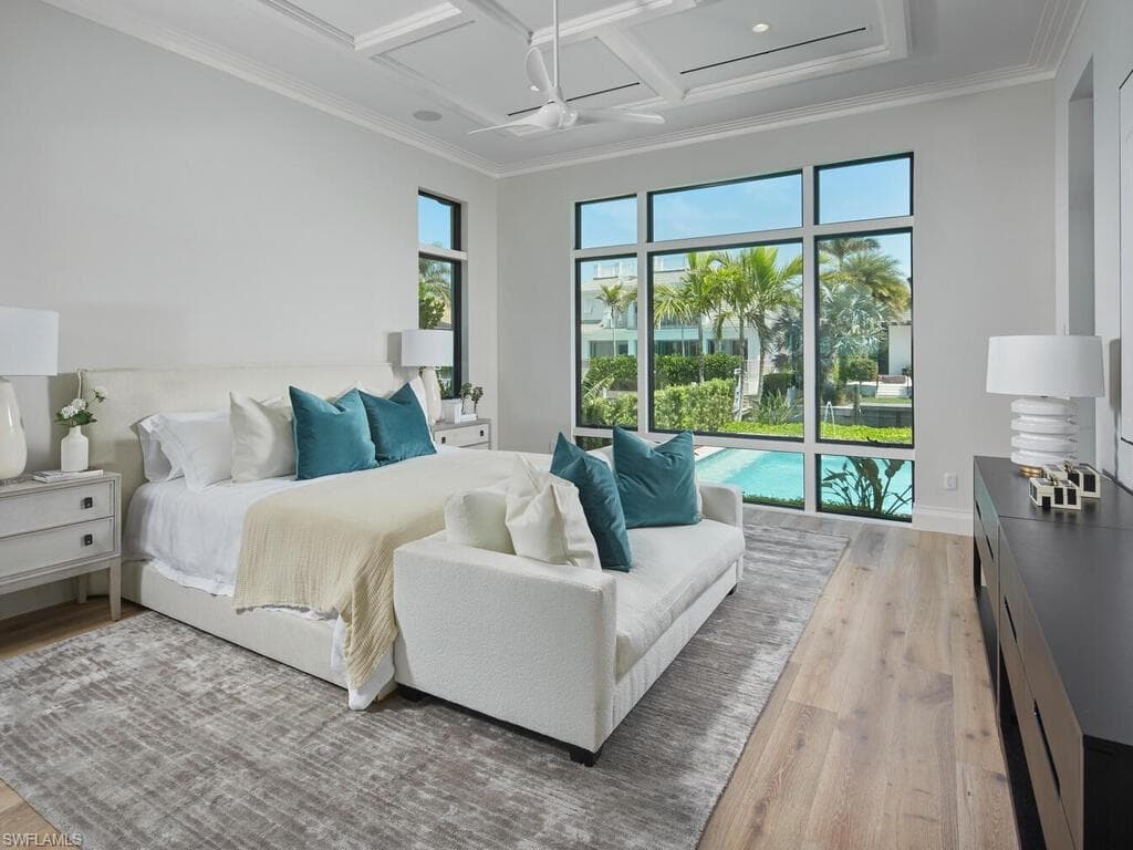 595 16th AVE S, NAPLES FL 34102-16