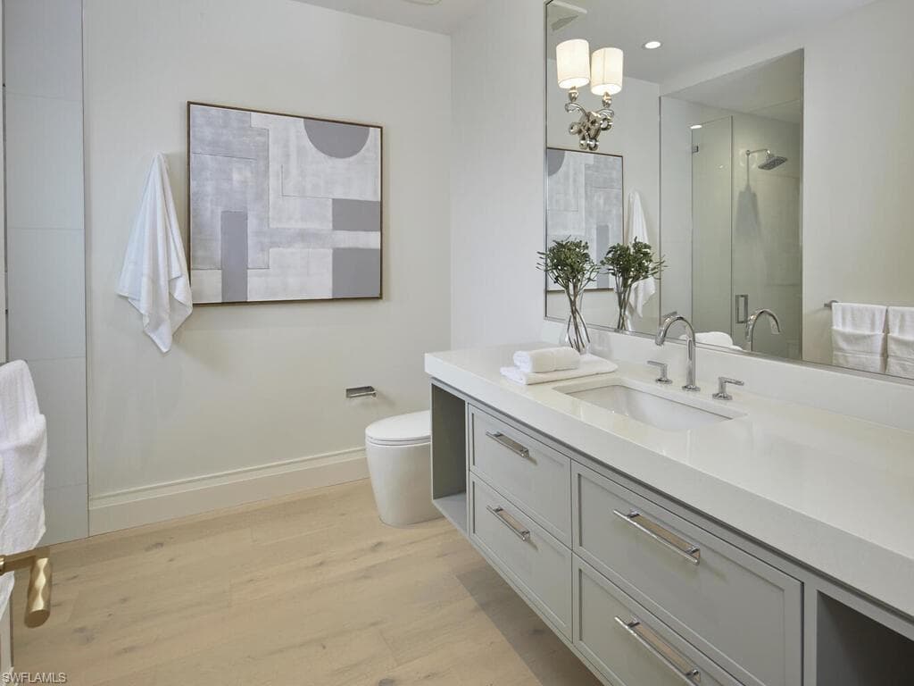 595 16th AVE S, NAPLES FL 34102-27