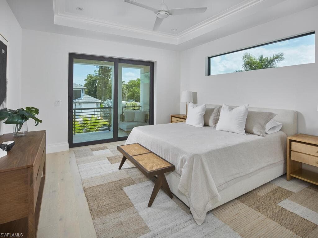 595 16th AVE S, NAPLES FL 34102-29