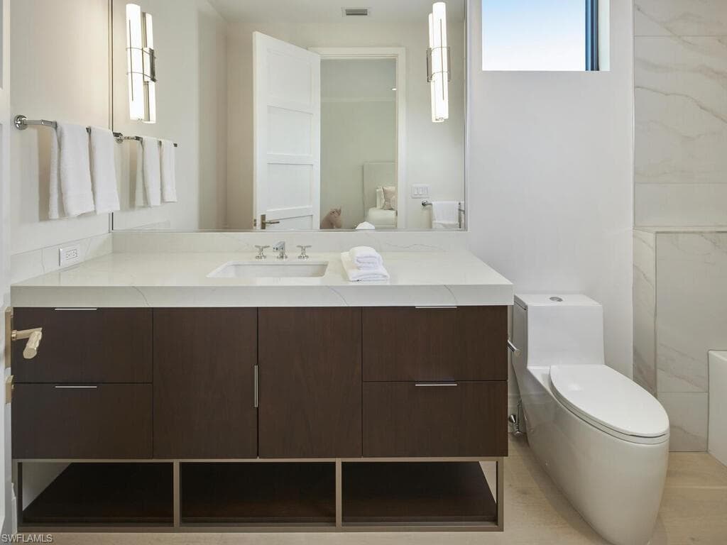 595 16th AVE S, NAPLES FL 34102-32