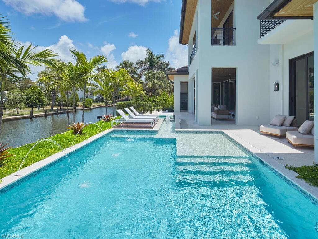 595 16th AVE S, NAPLES FL 34102-40